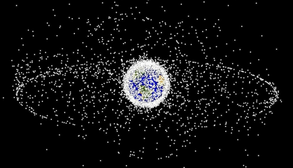 Ловец мусора: в России представлен проект аппарата для очистки орбиты Земли