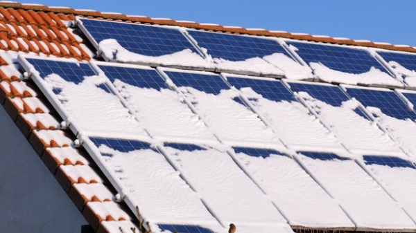 Работающий на снегу наногенератор — полезное дополнение к солнечным батареям