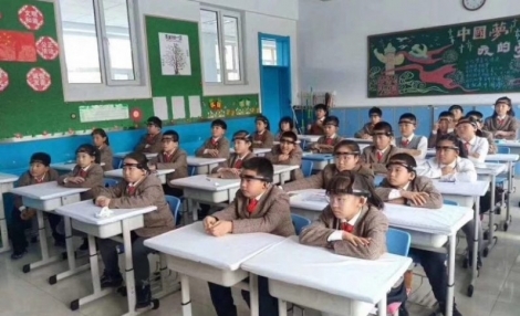 В Китае тестируют в школах «умные» головные обручи для контроля внимательности детей