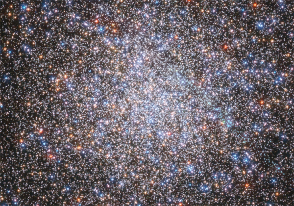 Фото дня: шаровое звёздное скопление в созвездии Водолея