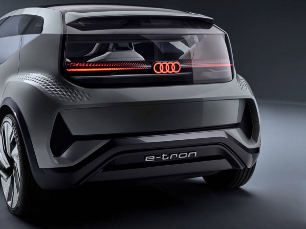 Видео: концепт Audi AI:me призван обрисовать городской транспорт будущего