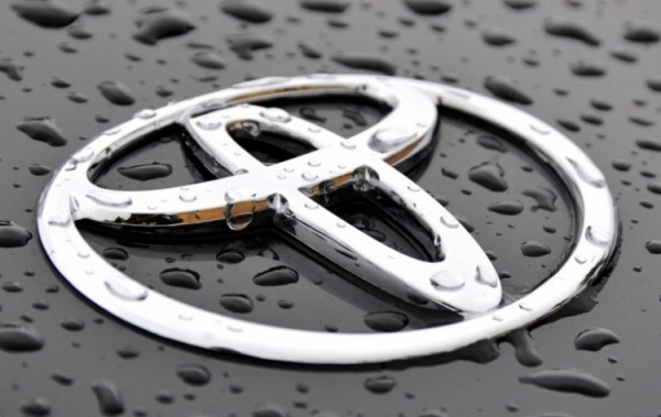 Toyota готова бесплатно поделиться своими патентами на электромобили