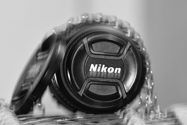 Зеркальной камере Nikon D6 приписывают наличие встроенной стабилизации