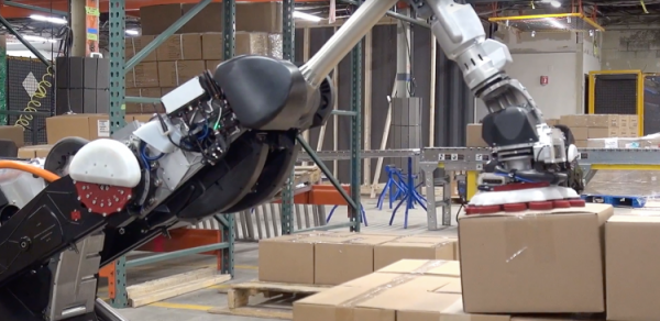 Boston Dynamics продемонстрировала производственную версию робота SpotMini