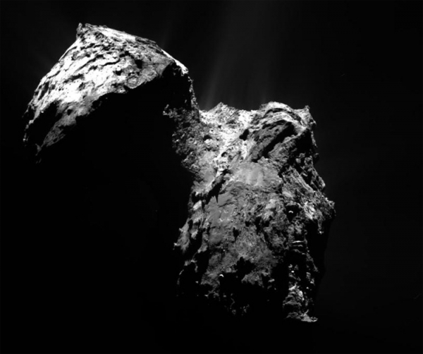 Фото дня: 70 000 снимков кометы Чурюмова-Герасименко