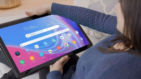 Samsung Galaxy View 2 — огромный планшет или портативный телевизор?