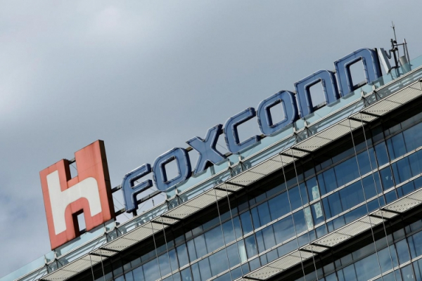 Foxconn по-прежнему намерена строить завод в Висконсине, хотя штат собирается уменьшить льготы