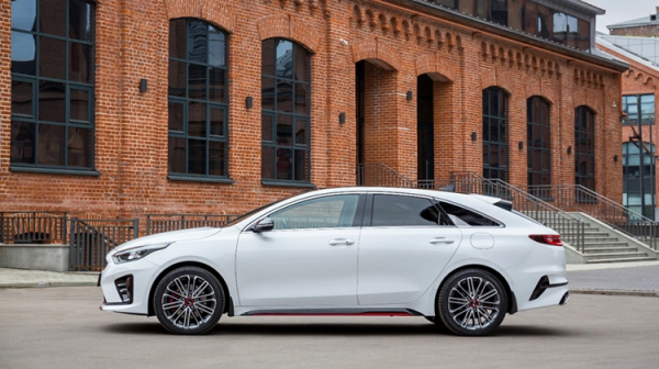 KIA ProCeed Shooting Brake: автомобиль в оригинальном исполнении выйдет в России 30 апреля