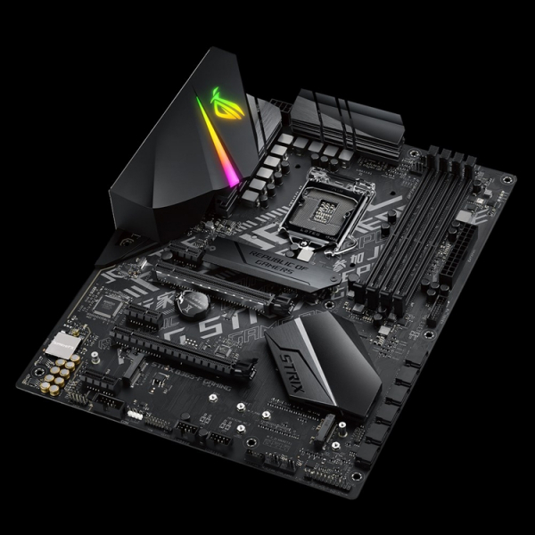 Плата ASUS ROG Strix B365-F Gaming снабжена RGB-подсветкой