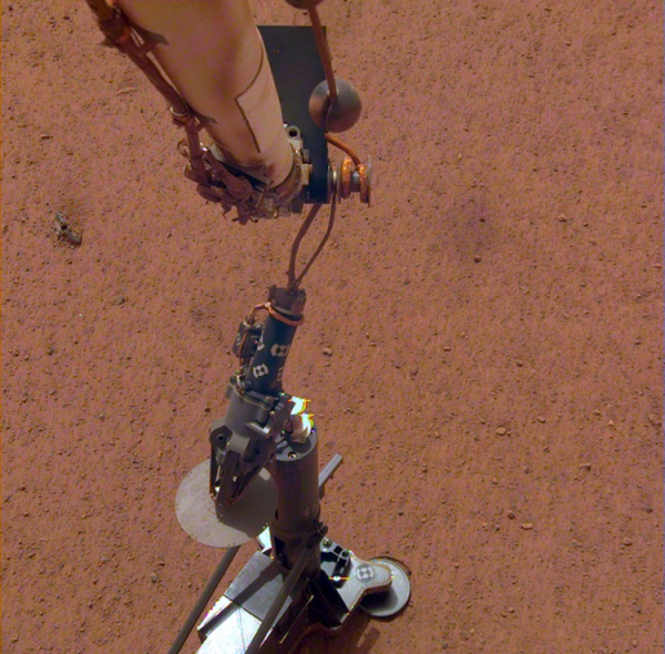 Марсианский зонд InSight возобновляет буровые работы