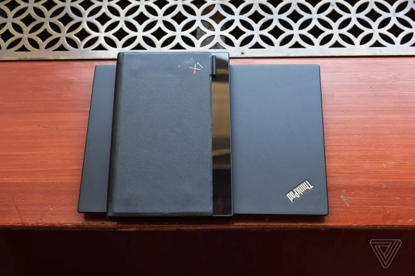 Видео: Lenovo показала первый в мире изгибаемый ПК