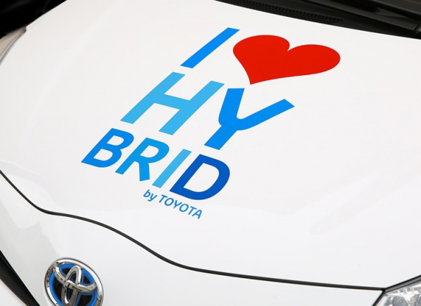 Гибрид 2020 Toyota Prius Prime получил поддержку Apple CarPlay и Amazon Alexa