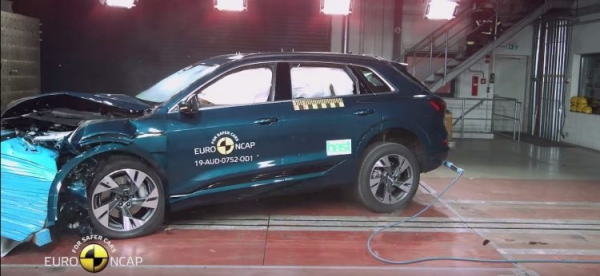 Видео: краш-тесты электрокара Audi e-tron, получившего пять звёзд от Euro NCAP