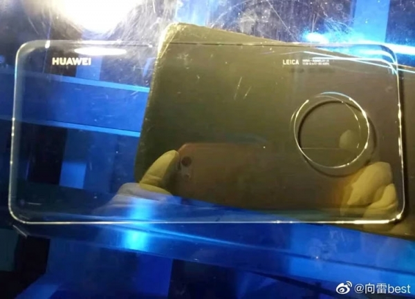 Стильная четверная камера и дисплей без подбородка в Huawei Mate 30 Pro