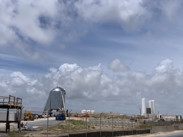 Ракета SpaceX Starhopper превратилась в огненный шар во время теста