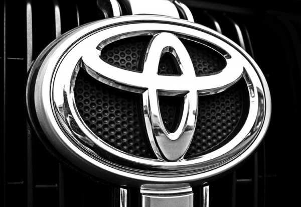 Toyota займётся разработкой чипов для робомобилей
