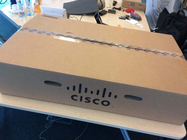 Анбоксинг стоечного сервера Cisco UCS C240 M5