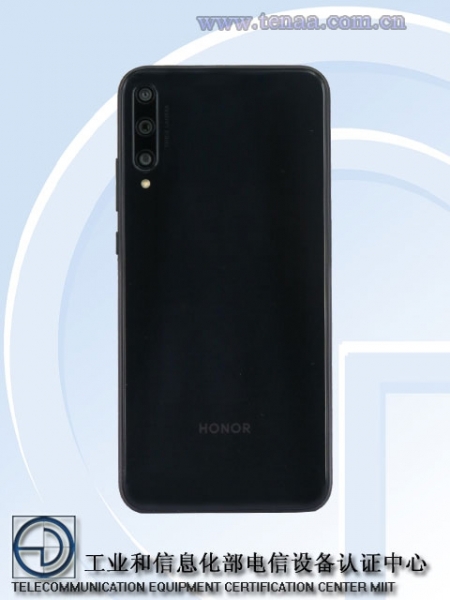 Honor выпустит смартфон с «дырявым» экраном HD+ и тройной камерой