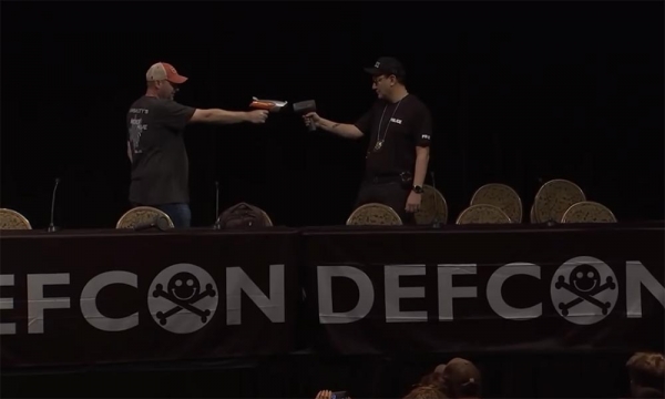 Конференция DEFCON 27. Взламываем полицию. Часть 1