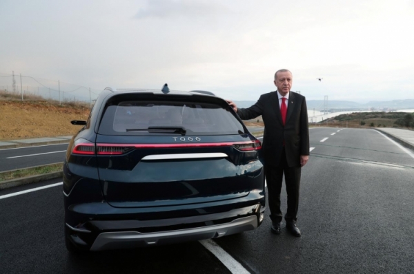 Турция представила первый отечественный автомобиль