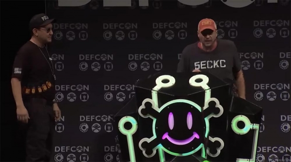 Конференция DEFCON 27. Взламываем полицию. Часть 1