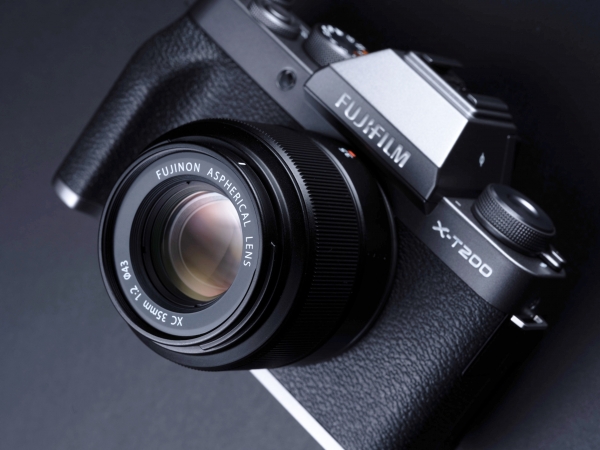 Fujifilm представила доступный качественный объектив XC 35 мм f/2