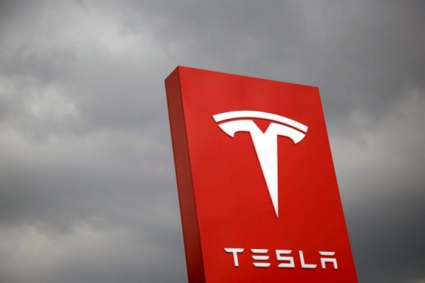 Tesla договорилась с LG Chem и CATL о поставках батарей