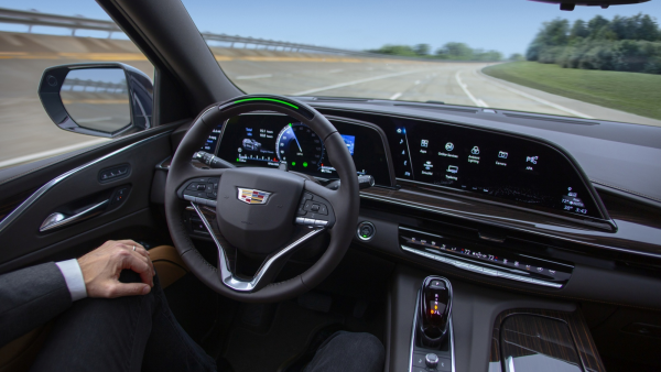 Cadillac Escalade 2021 включает 3 экрана OLED, Super Cruise и многое другое