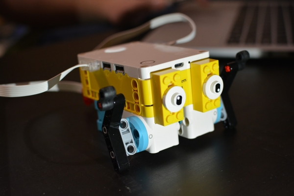 Робозвери, планы уроков и новые детали: обзор набора LEGO Education SPIKE Prime