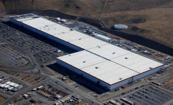 Tesla на 75 %  снизит количество работающих на заводе в Неваде
