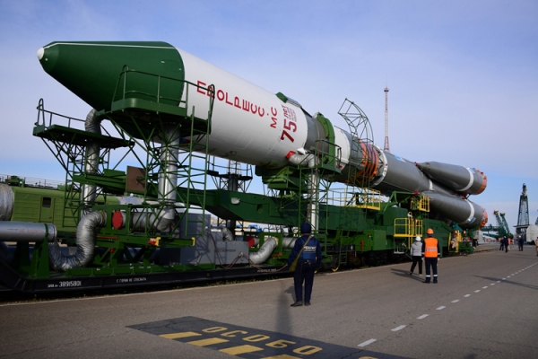 Ракета с грузовым кораблём «Прогресс МС-14» установлена на старте