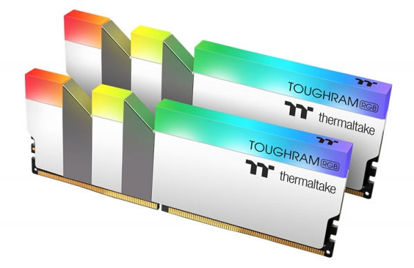 Thermaltake выпустила комплект памяти Toughram RGB DDR4-4600 на 16 Гбайт
