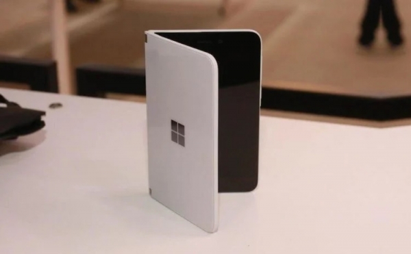 Microsoft Surface Duo сертифицирован FCC: устройство может поступить в продажу раньше, чем ожидалось