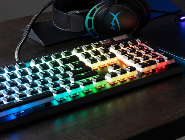 Клавиатура HyperX Alloy Elite 2 снабжена индивидуальной RGB-подсветкой кнопок