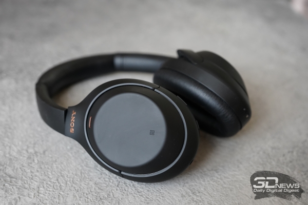 Новая статья: Обзор Sony WH-1000XM4: наушники, которые вас слушают