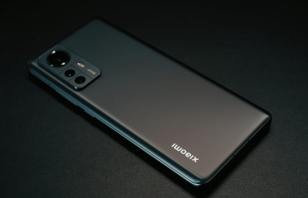 Пользователи Xiaomi, Redmi и Poco массово жалуются на окирпичивание смартфонов при обновлении до HyperOS 3