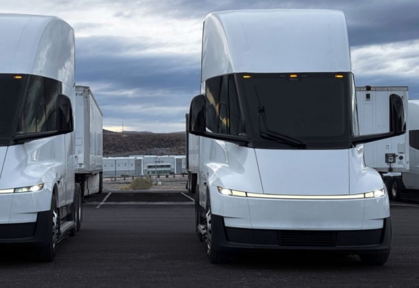Электрические грузовики Tesla Semi получат «вечные» батареи — их ресурс прокачали до 1,6 млн км пробега