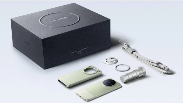 Представлен флагманский смартфон Vivo X300 Ultra с двумя 200-Мп камерами и съёмной оптикой по цене от $1000