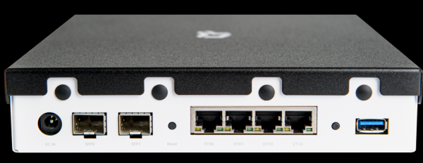 10-гигабитный маршрутизатор Turris Omnia NG Wired, использующий OpenWRT