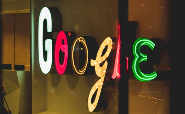 Google «перестал кормить» сайты — трафик из поиска обрушился, а ИИ даёт меньше 1 % переходов