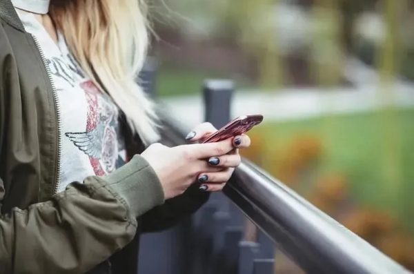 Москвичей лишат мобильного интернета и SMS на майские праздники